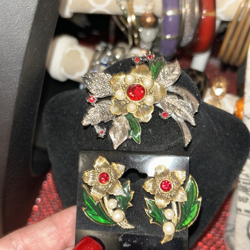 Vintage Avon Floral Brooch Marcasite Pearl Red Rhinestones Matching pierced ears